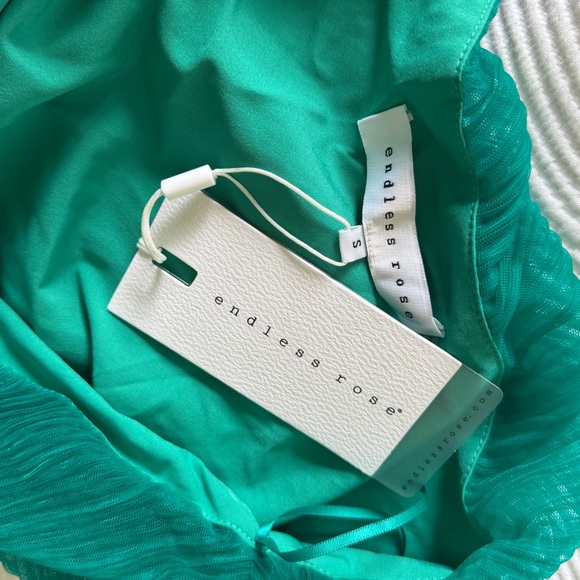 NEW Turquoise Ruffled One-Shoulder Top - Picture 5 of 5